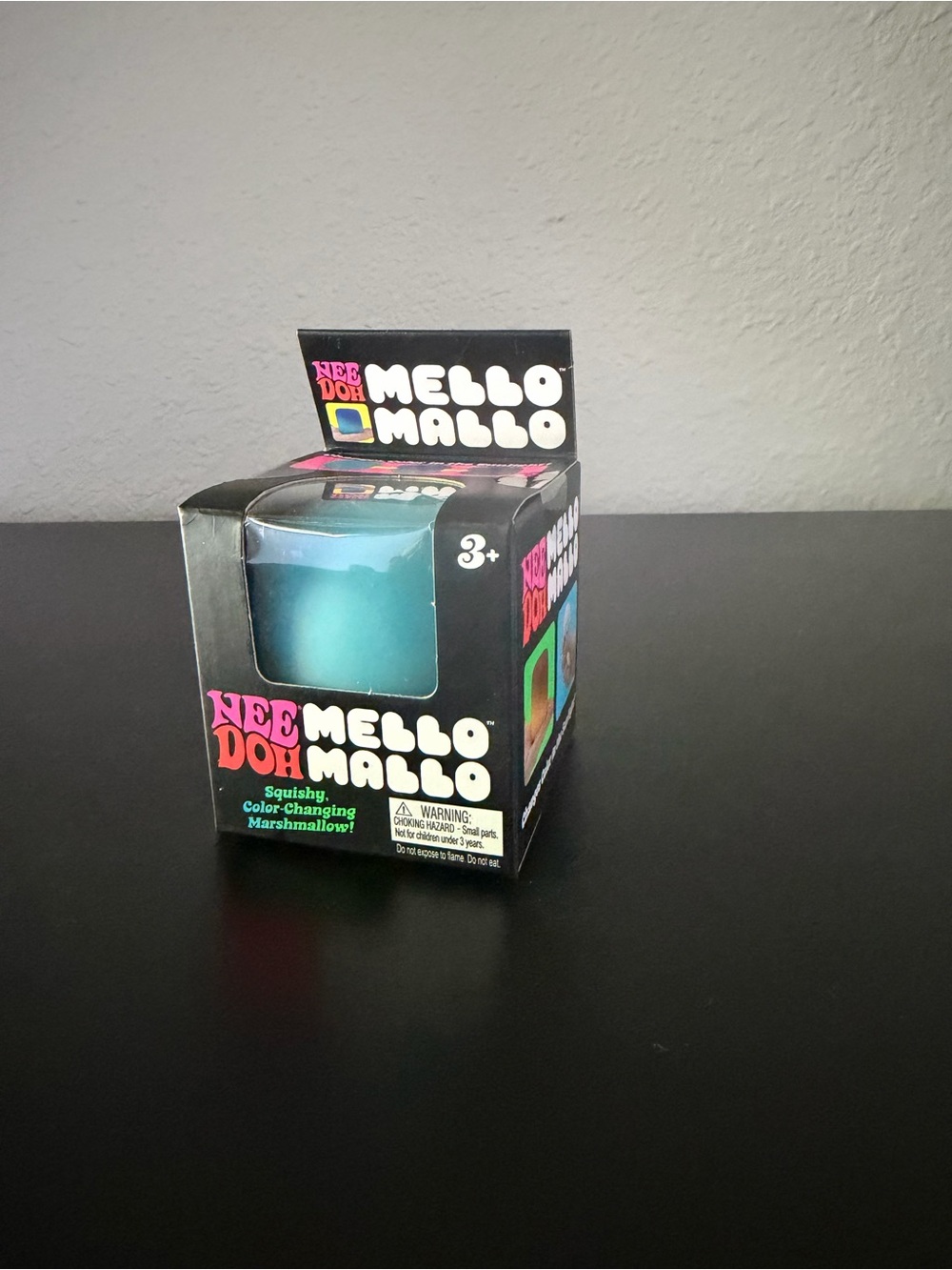 NeeDoh Mello Marllo Color-Changing Blue Squishy Marshmallow Toy NEW